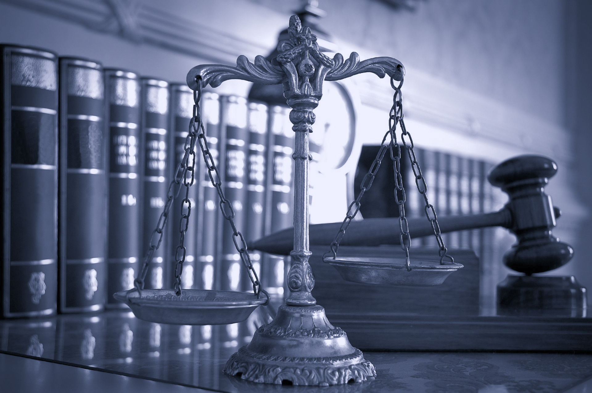 Legal-scales-books-gavel-Image-perna